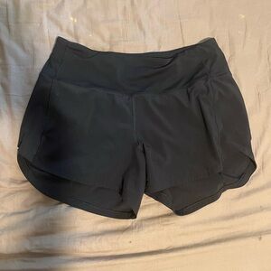 Lululemon Size 4 MR speed ups 4’ inseam